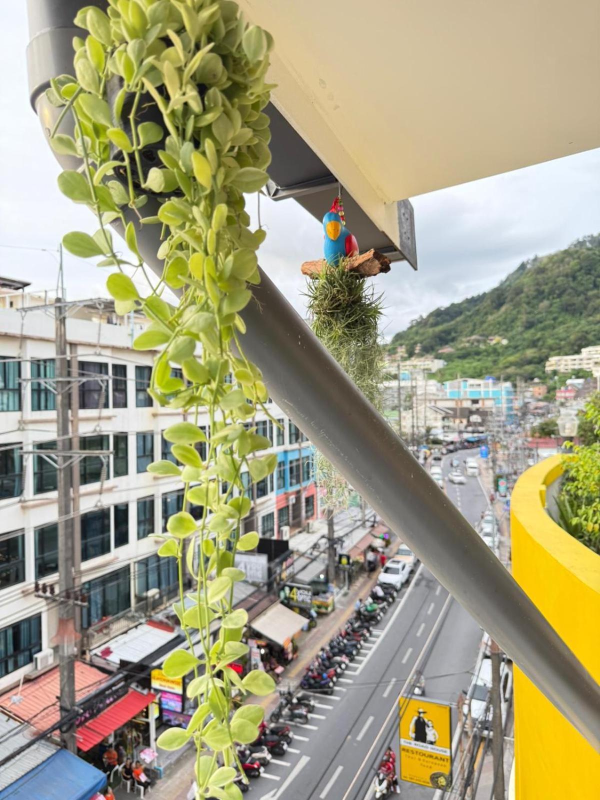 Hotel Heaven House Restro & Bar Patong Esterno foto