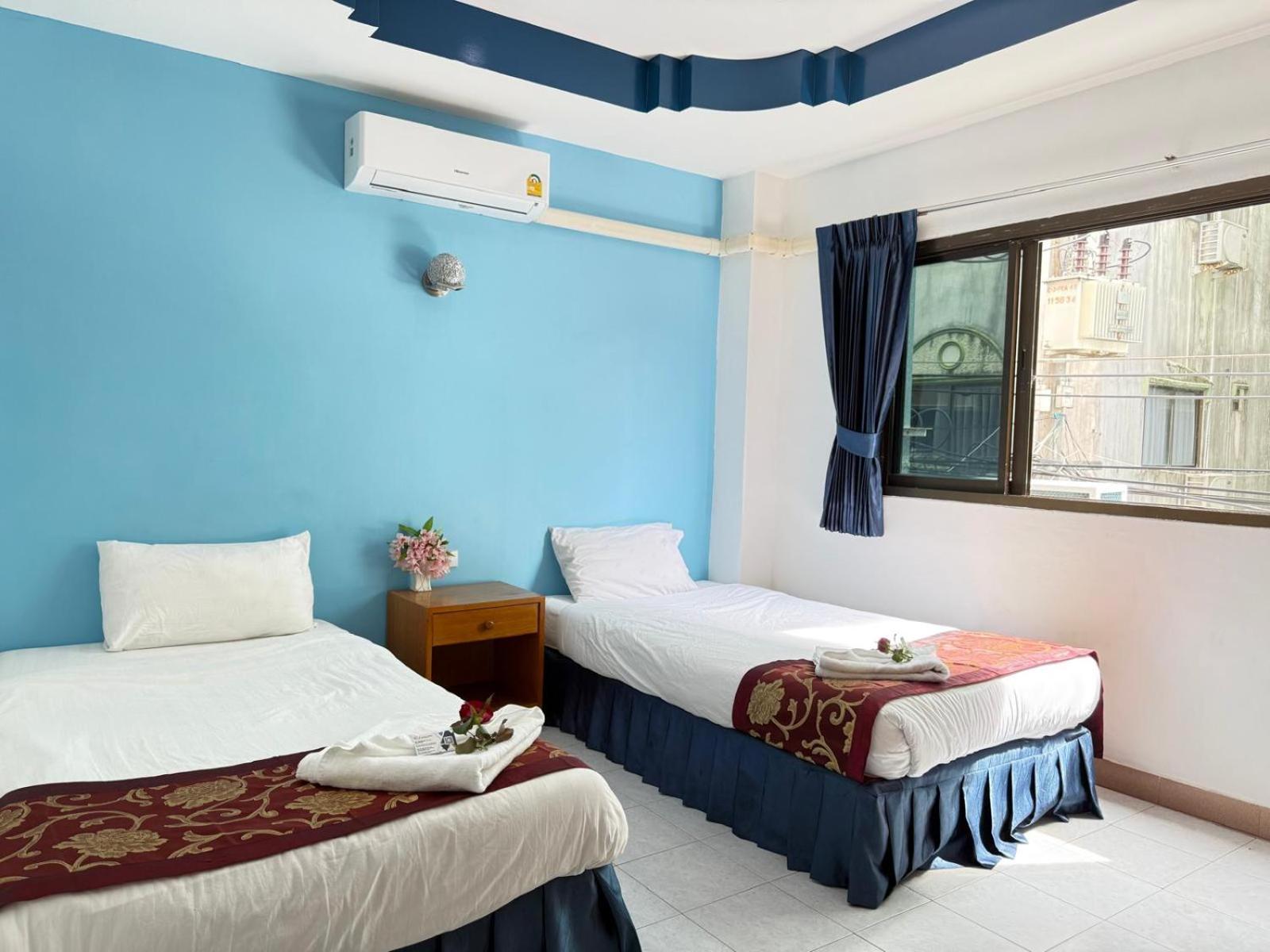 Hotel Heaven House Restro & Bar Patong Esterno foto