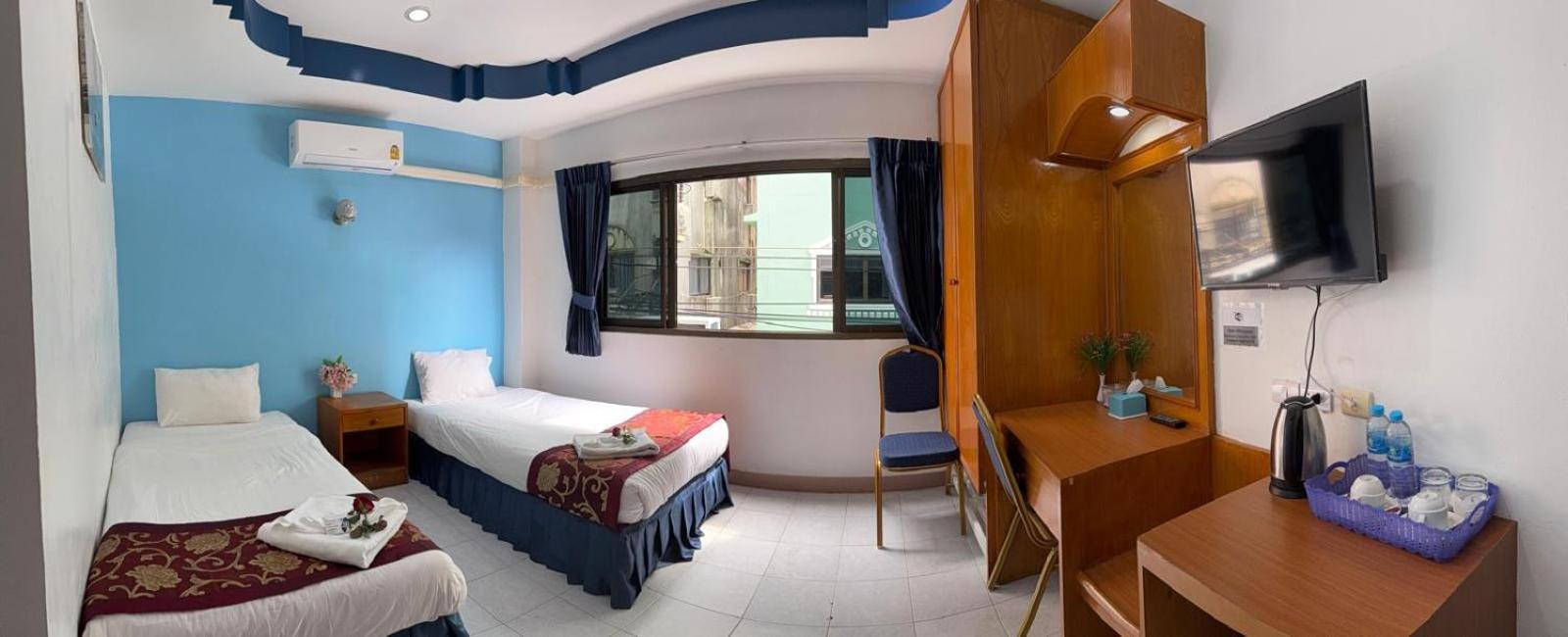 Hotel Heaven House Restro & Bar Patong Esterno foto