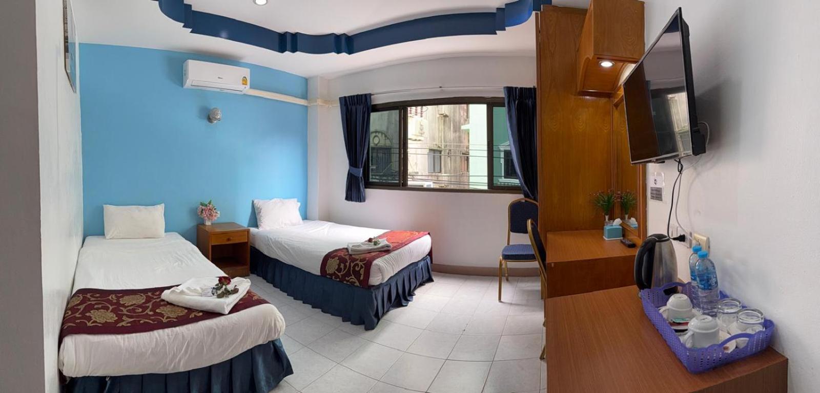 Hotel Heaven House Restro & Bar Patong Esterno foto